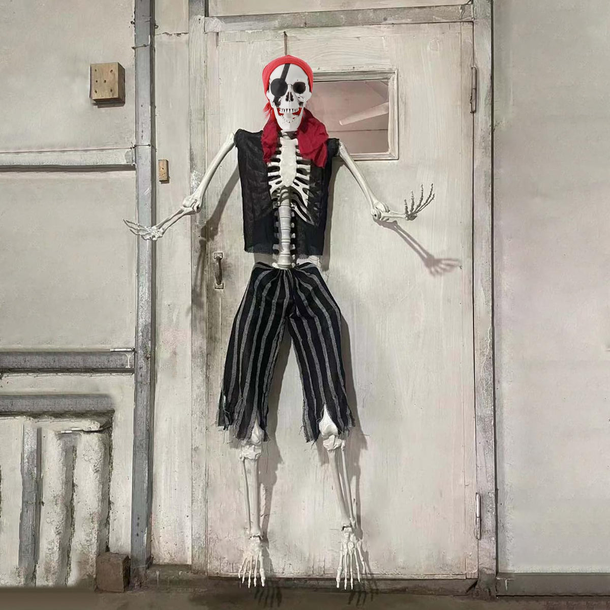 Life Size Pirate Skeleton with Movable Joints H7227