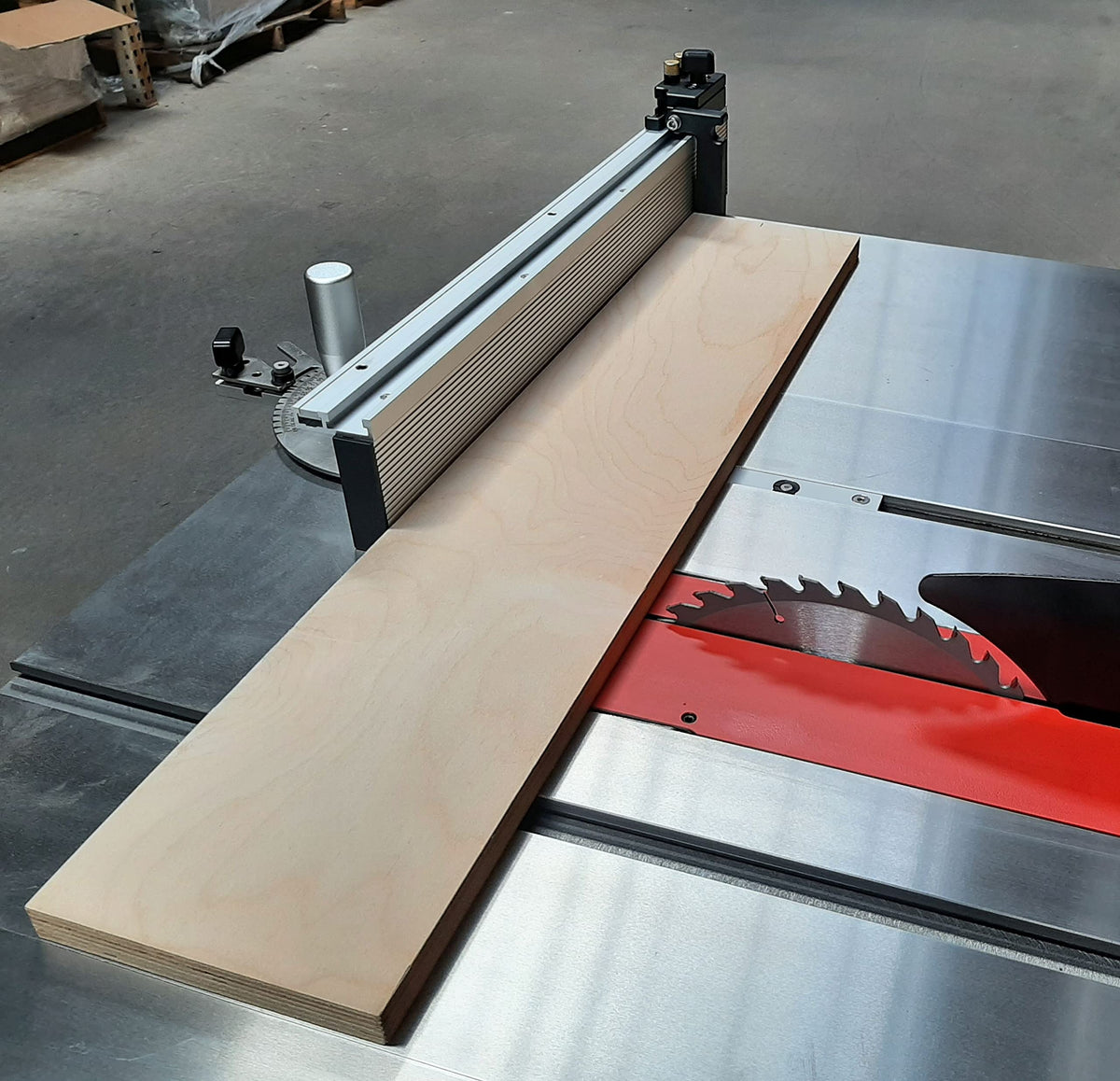 Precision Miter Gauge with 24inch Fence and Stop S79410